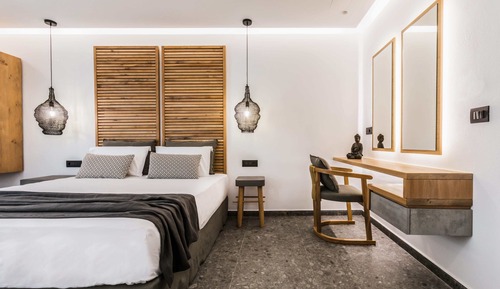 Junior Studio Suite