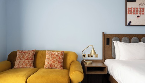 Family Room, 1 King Bed with Sofa bed, Courtyard View (Deluxe)
