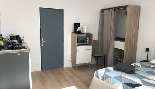 Studio, Private Bathroom (La Dérobée)