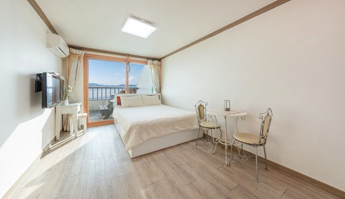Basic Room, 1 Bedroom (Nalgaehaneuldari ( F2 ))