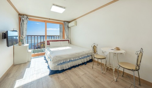 Basic Room, 1 Bedroom (Gurumpaerangikkot ( F3 ))