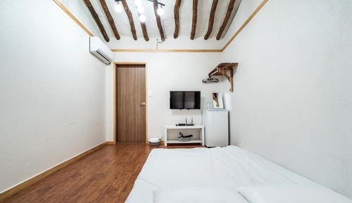 Basic Room, 1 Bedroom (Sarang)