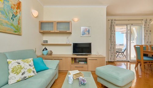 Apartment (3 Bedrooms)