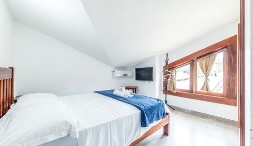 Basic Twin Room