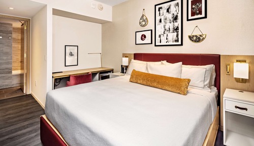 Room, 1 King Bed, Accessible (Hearing)