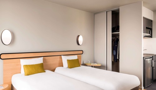 Studio, Multiple Beds