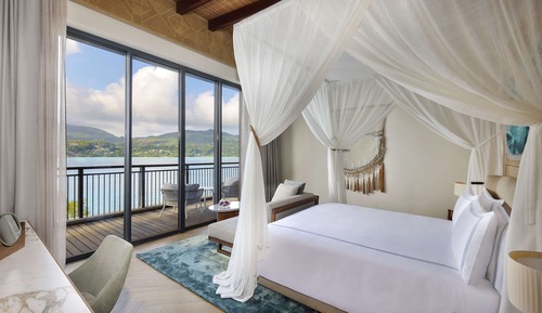 Deluxe Room, 1 King Bed
