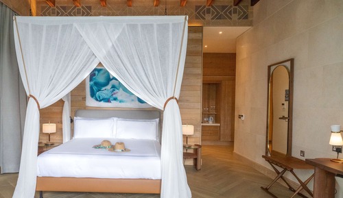 Deluxe Room, 1 King Bed, Accessible