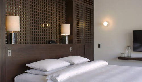 Room, Patio
