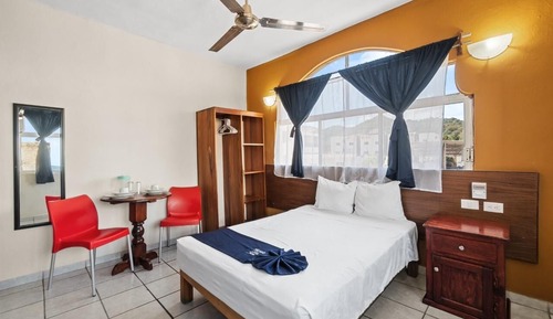Basic Double Room (Sencilla)