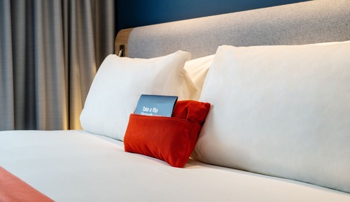 Standard Room, 2 Twin Beds (Free Breakfast)