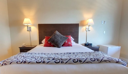 Deluxe Room, 1 King Bed