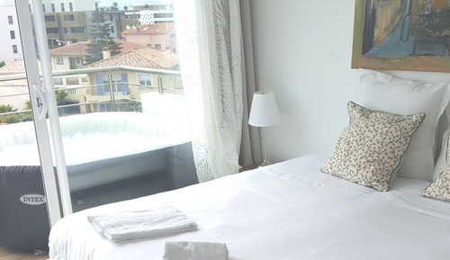 Suite with private hot tub 