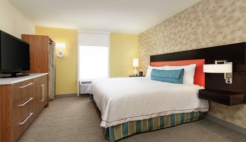 Suite, 1 King Bed, Non Smoking
