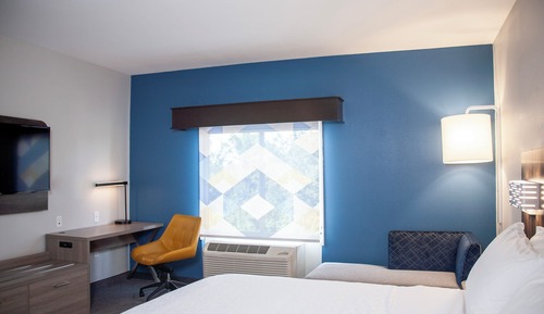 Standard Room, 1 King Bed, Mobility Accessible (Roll-In Shower)