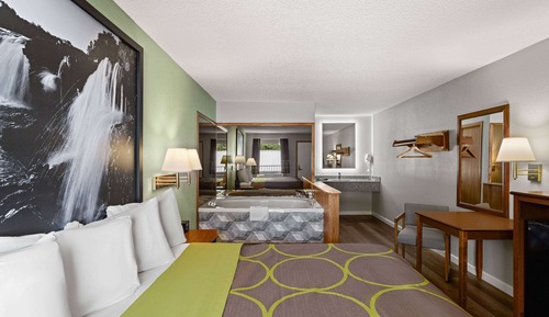 Suite, 1 King Bed, Non Smoking