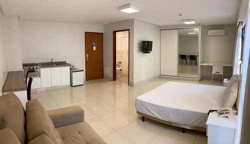 Executive Room, 1 Queen Bed with Sofa bed, Mobility Accessible