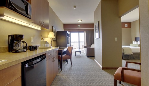 Family King Suite Lake View