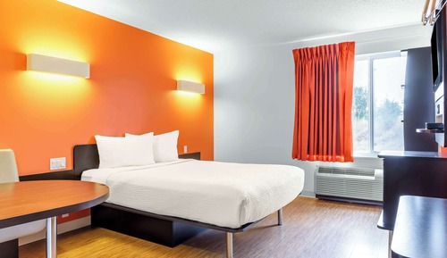 Standard Room, 1 Queen Bed, Accessible, Non Smoking