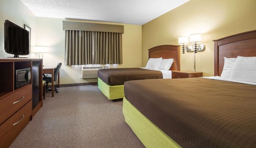 Room, 2 Queen Beds, Non Smoking