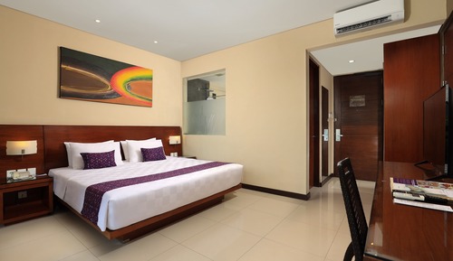 Deluxe Room, Pool View