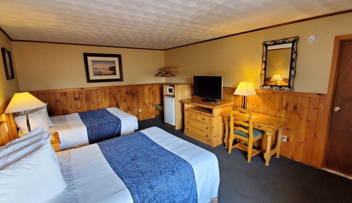 Standard Room, 2 Queen Beds (Middle Building)