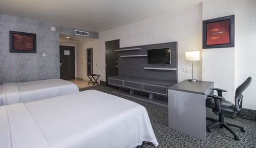 Standard Room, 2 Queen Beds, Garden View
