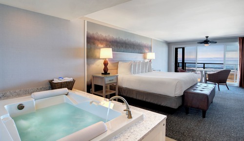 Oceanfront King Spa Non Pet