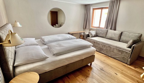Comfort Triple Room, 1 Bedroom, Non Smoking, Mountain View