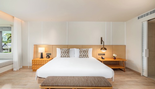 Suite, 1 King Bed, Oceanfront