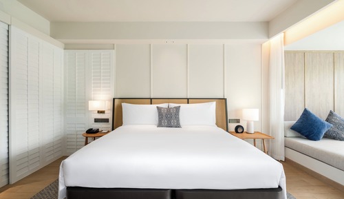 Room, 1 King Bed (Beach Access)