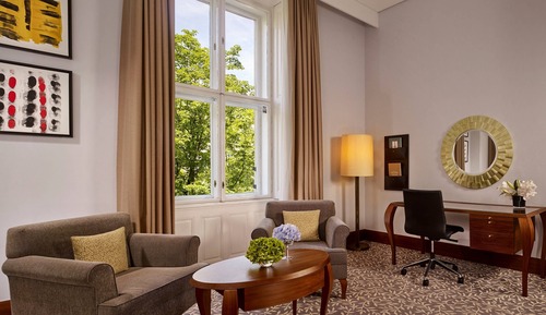 Premium Room, 1 King Bed