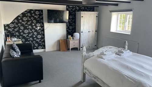 Quadruple Room, Ensuite