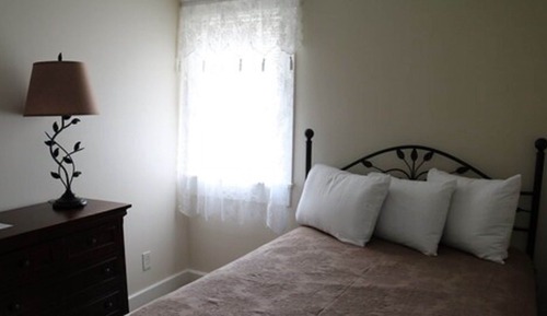 Farmhouse Small Suite, 1 Queen Bed & 1 Double Bed (NOT CABOOSE)