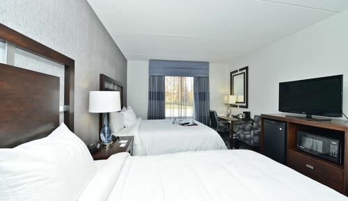 Two Queen Beds