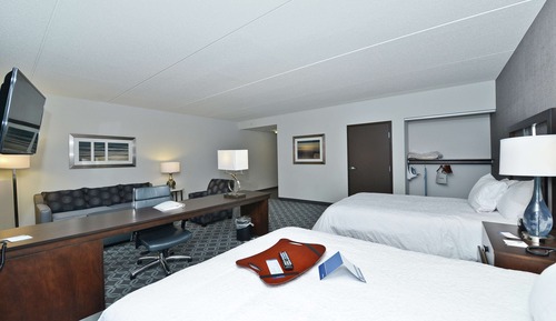 Suite, 2 Queen Beds, Non Smoking