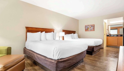 Standard Room, 2 Queen Beds, Non Smoking