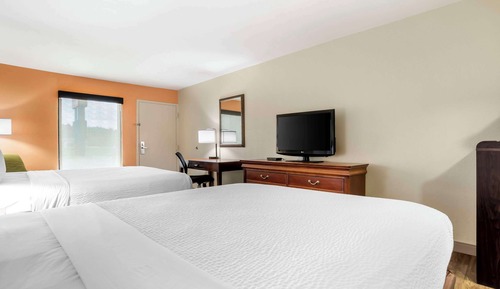 Standard Room, 2 Queen Beds, Smoking
