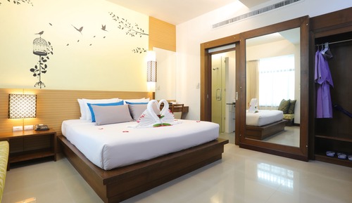 Deluxe Room, Pool Access