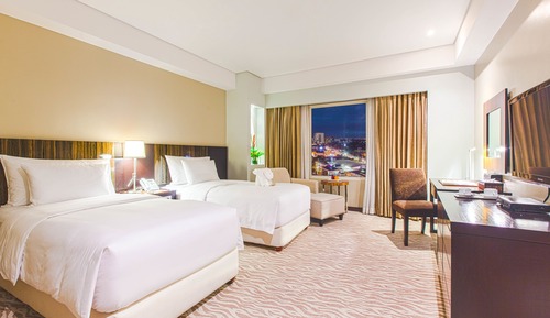 Deluxe Room, 2 Twin Beds, Bathtub