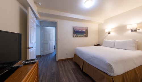 Condo, 2 Bedrooms