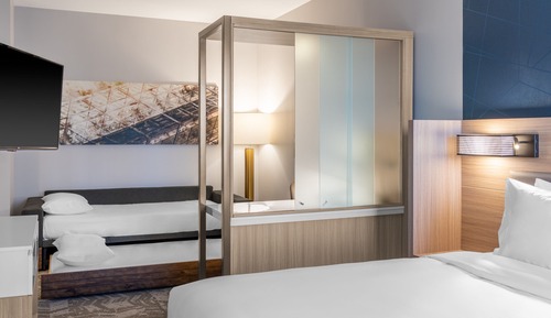 Suite, 1 King Bed (Mobility/Hearing Access, Roll-in Shwr)