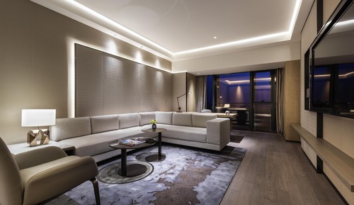 Suite, 1 King Bed (Privilege)