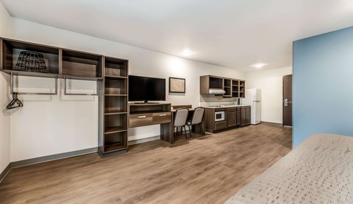 Room, 1 Queen Bed, Accessible, Non Smoking (Roll-In Shower)