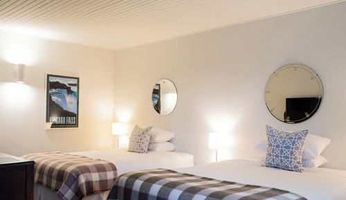 Deluxe 2 Queen Beds
