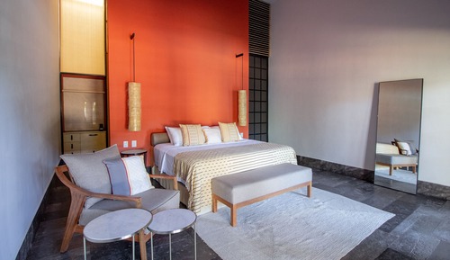 Standard Room, 1 King Bed
