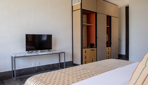Suite, 1 King Bed