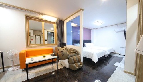 Basic Twin Room