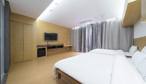 Room (Royal VIP Twin (Laundry OTT Extra Cha)