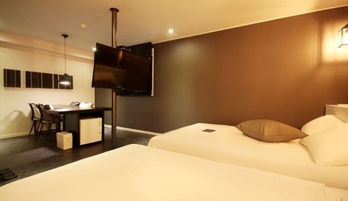 Room (Deluxe Twin A (Netflix personal accou)